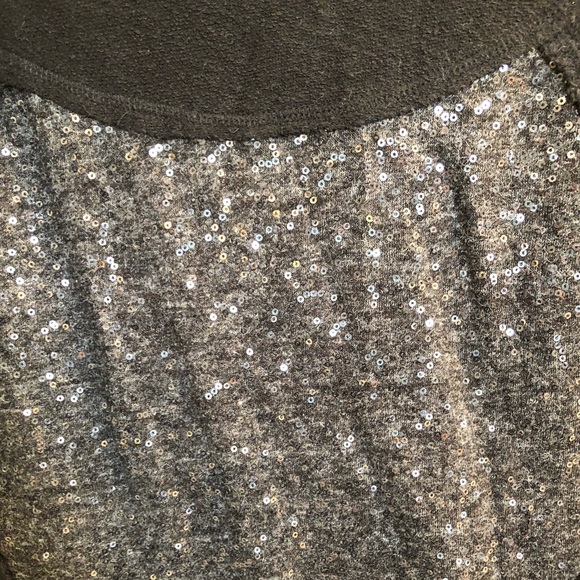 Hooded sequin sweater - Picture 6 of 6